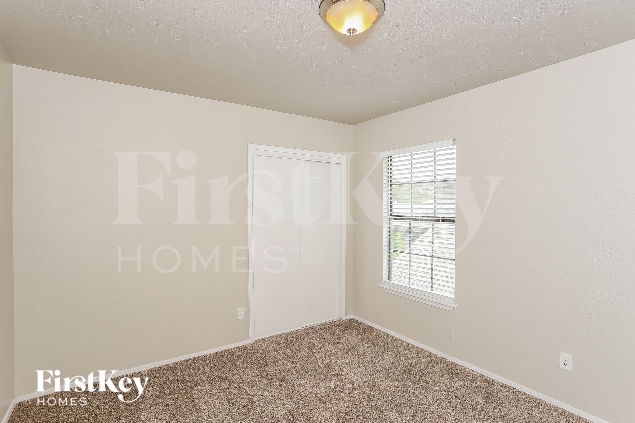 Building Photo - 2416 Sutton Dr