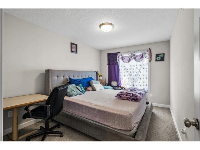 Building Photo - 2117 Cleveland Ln S