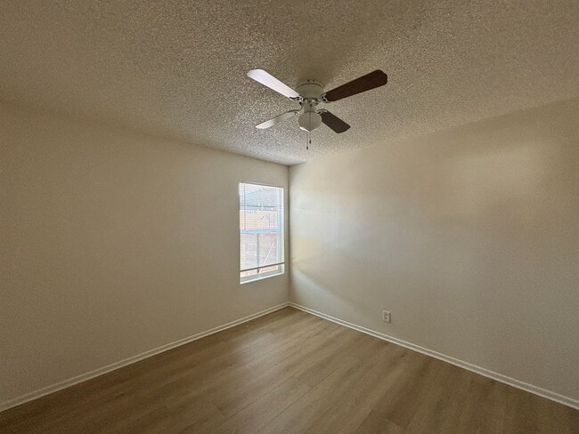 Building Photo - 45309 10th St W