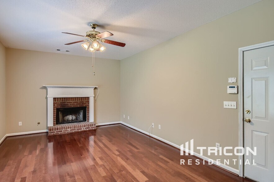Building Photo - 110 Melrose Creek Dr
