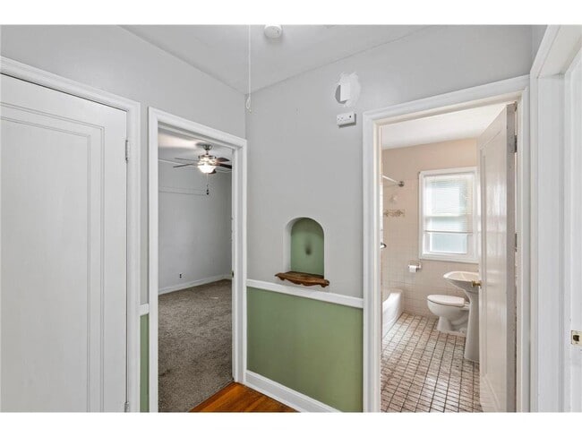 Building Photo - 2500 N Thomas Ave