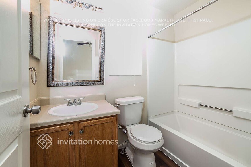 Building Photo - 6139 Miramont St