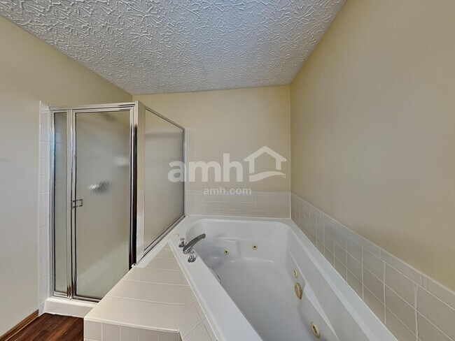 Building Photo - 160 Harvard Loop