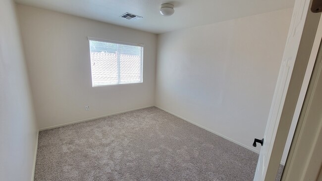 Building Photo - 4437 E Firestone Dr