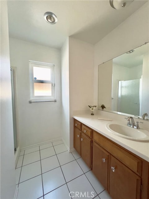 Building Photo - 1521 W Westmont Ave