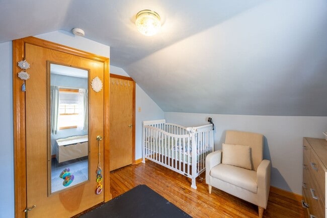 Building Photo - Charming 3-Bedroom Home on a Quiet Street ...