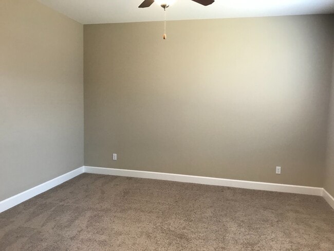 Building Photo - 1627 Marsh Ct