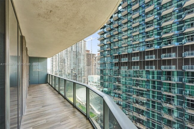 Building Photo - 801 S Miami Ave