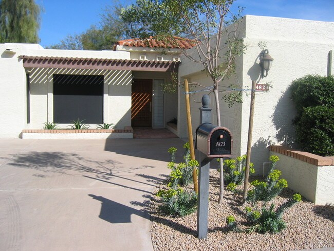 Building Photo - 4823 N 35th Pl