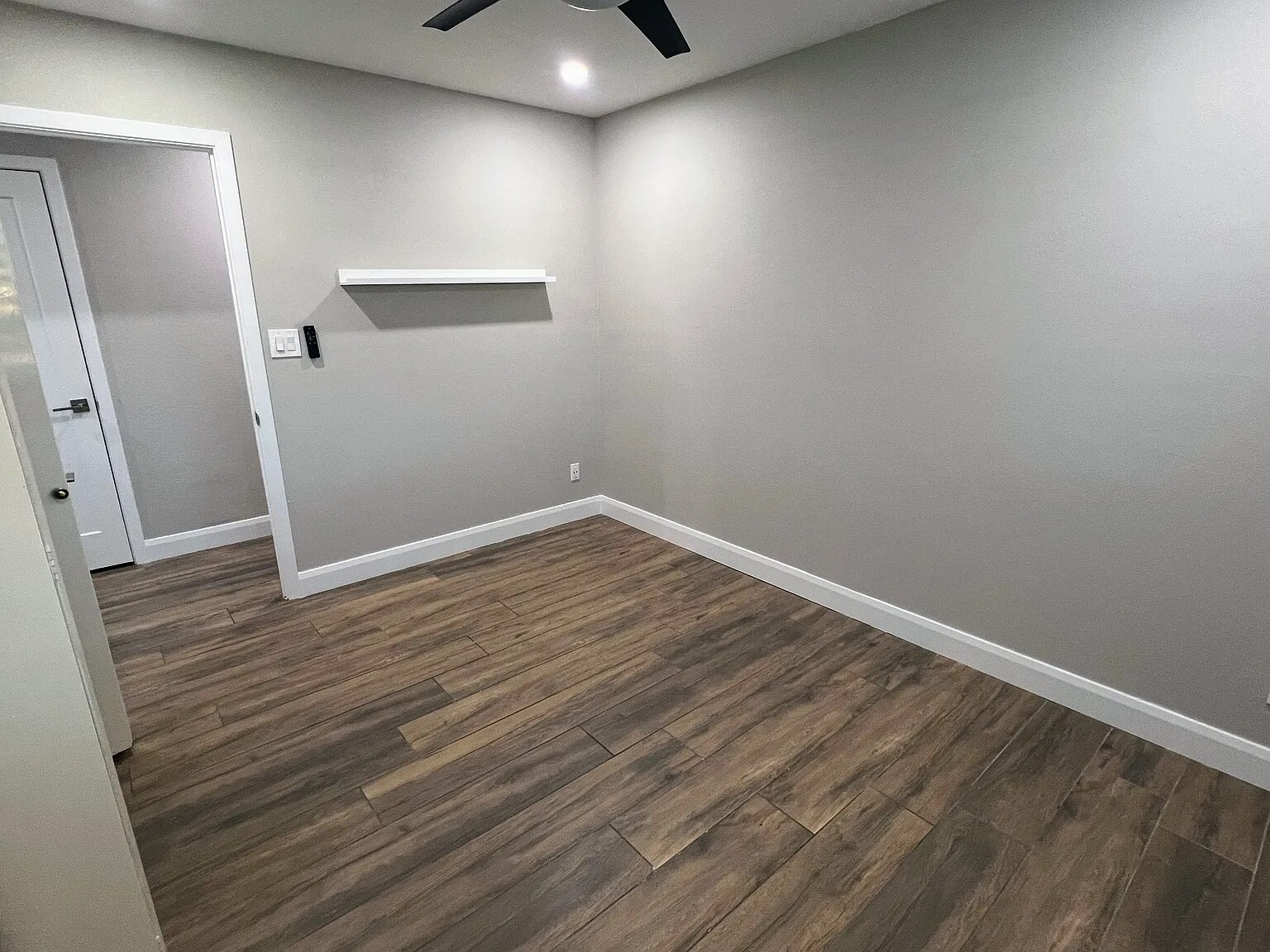 Building Photo - 2508 E Loyola Dr