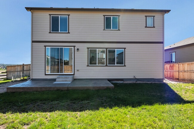 Building Photo - Stunning 4 beds 3 baths in Parker!