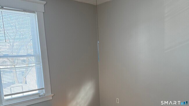 Building Photo - 1428 Dixwell Ave