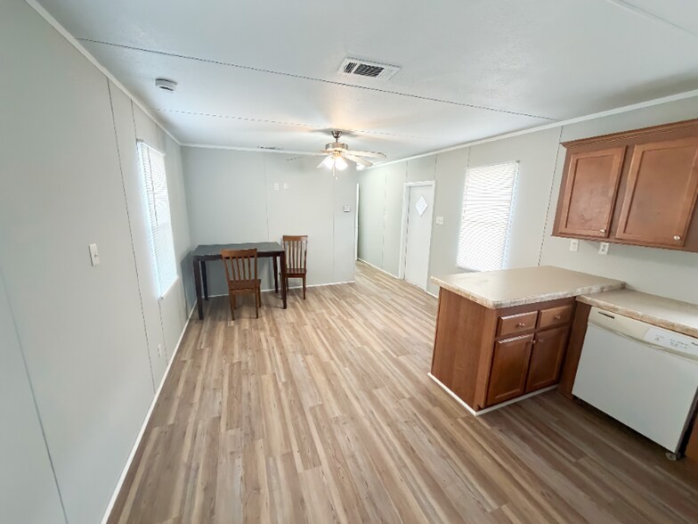 Building Photo - 110 N Michigan St