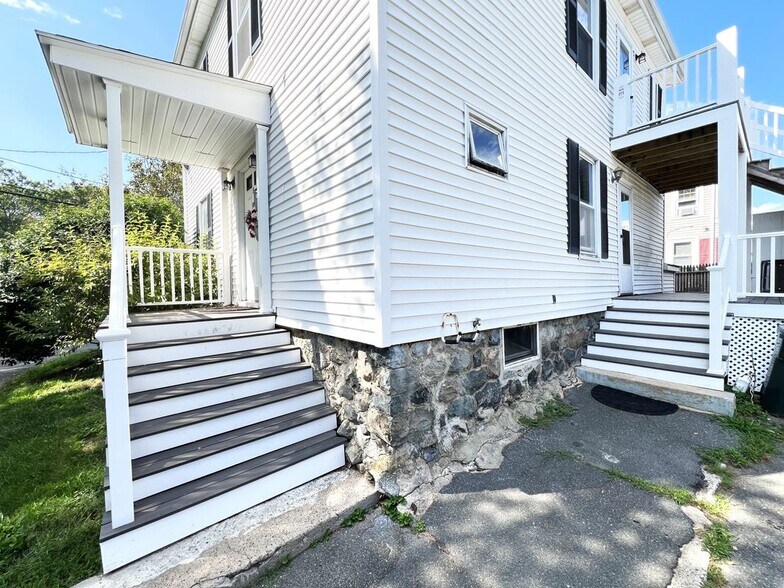 Building Photo - 1 Mill St Ct