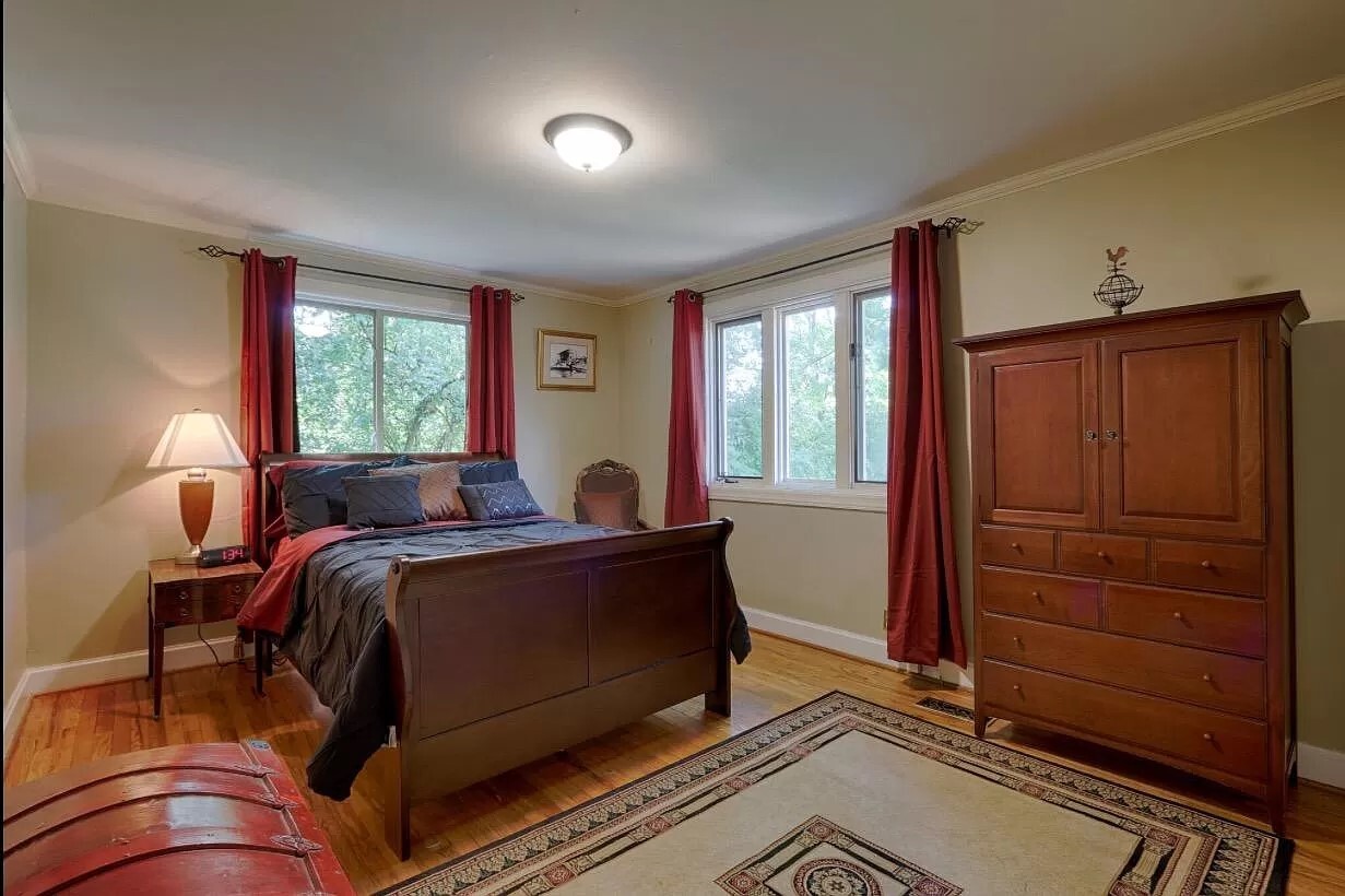 Building Photo - 4517 Beacon Dr