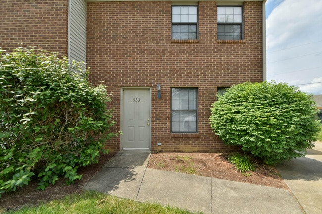 Building Photo - 537 Deaton Pl