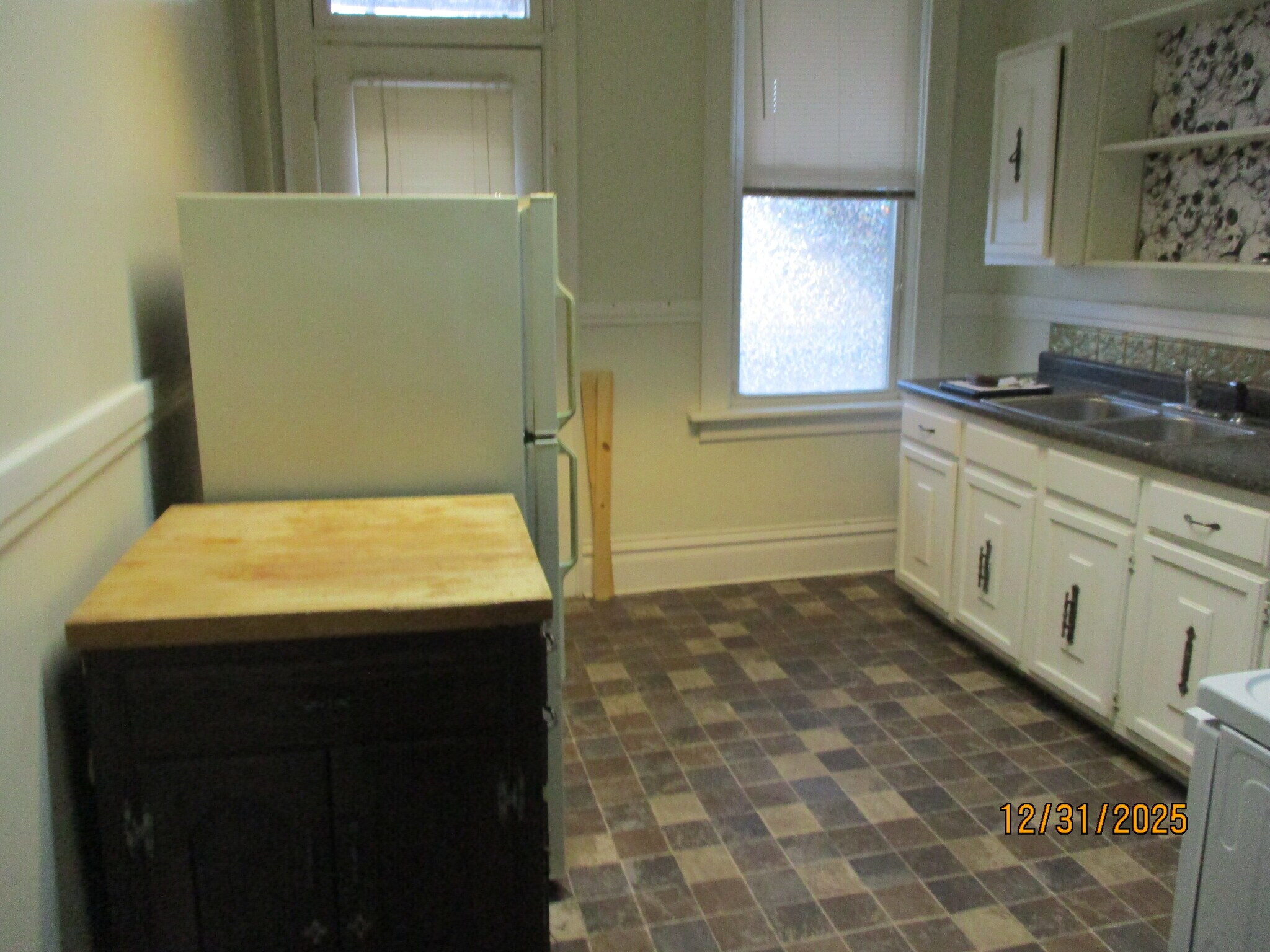 Building Photo - 140 Loras Blvd