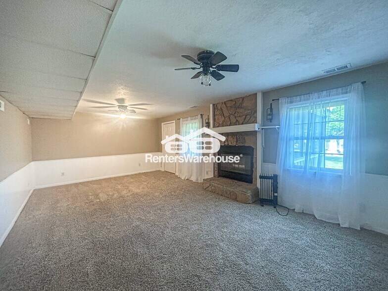 Building Photo - 16208 Speaker Ave