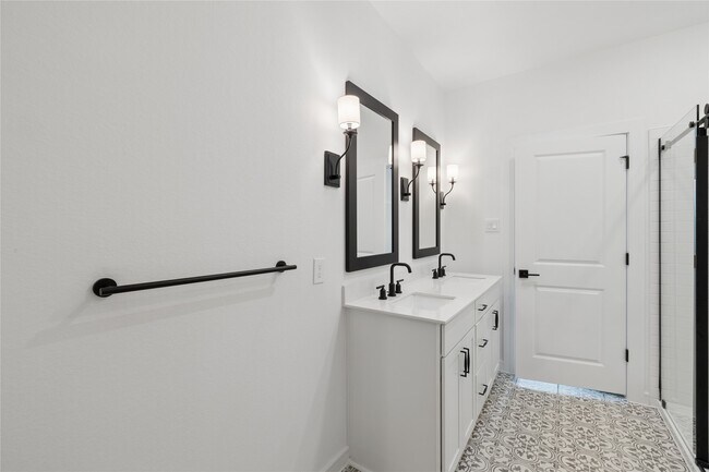Building Photo - 4727 Bay Vista Dr