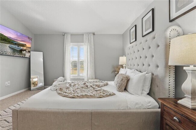 Building Photo - 634 Chadbury Way