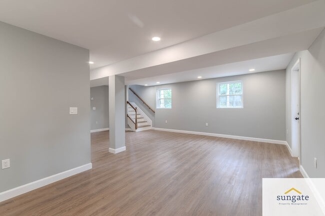 Building Photo - 11319 Harding Rd