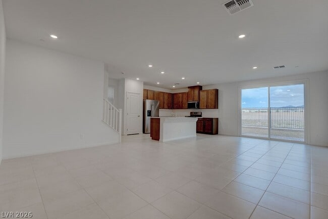 Building Photo - 2744 Tricase St