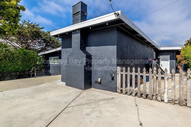 Building Photo - 3057 Otto Dr