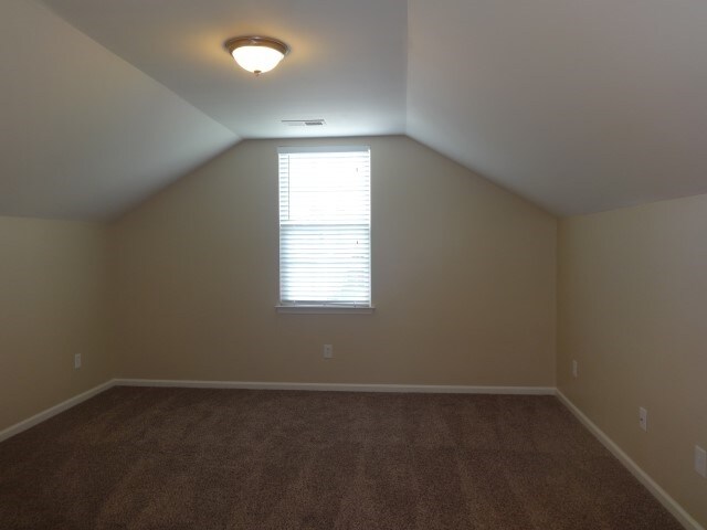 Building Photo - 1100 Briar Rose Ln