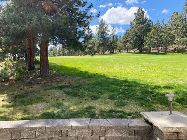 Building Photo - Stunning High-End Home on the 17th Hole at...