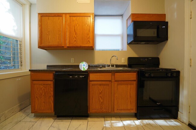 Building Photo - 146 Chiswick Rd