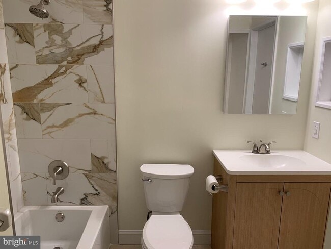 Building Photo - 44 Coral Tree Ct