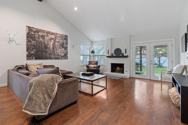 Building Photo - 1428 Gracy Dr