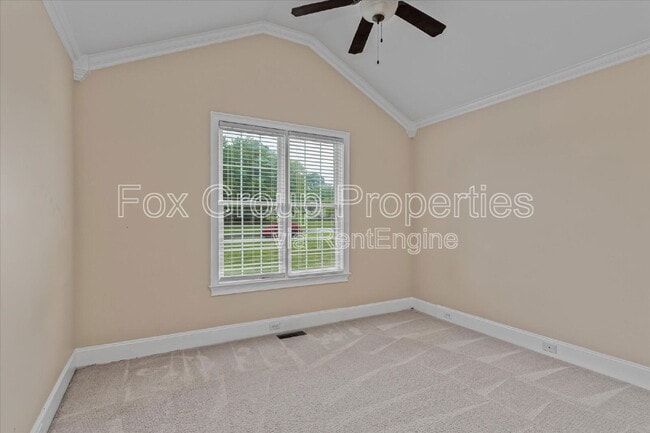 Building Photo - 7887 Mountain Shore Dr