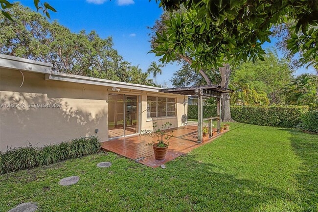 Building Photo - 8115 SW 63rd Pl