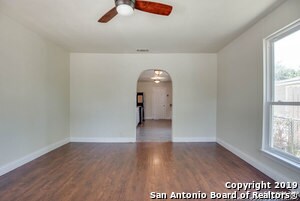Building Photo - 2122 W Wildwood Dr