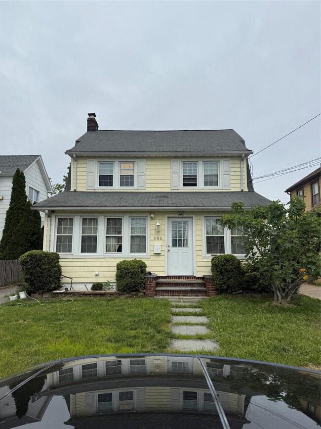 Primary Photo - 1186 Thomas St