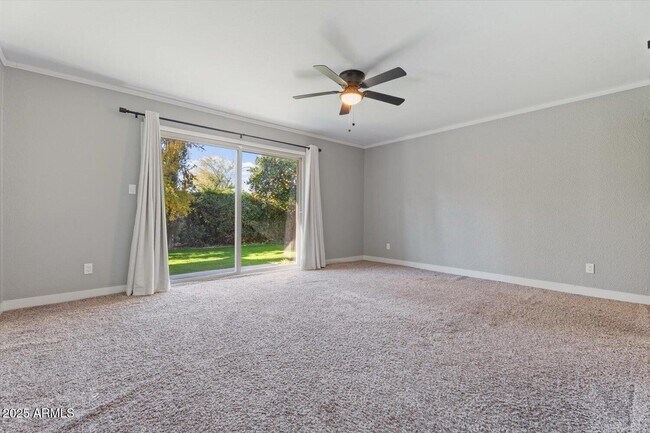 Building Photo - 8635 E Vía De La Gente