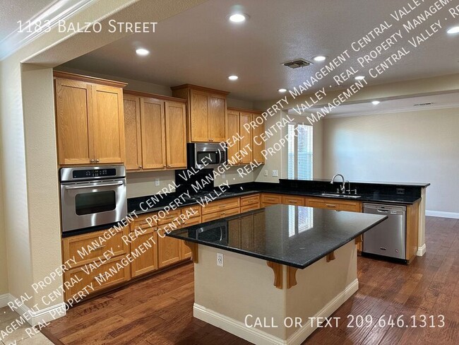 Building Photo - Manteca 4 Bedroom 3 Bathroom Single Story ...