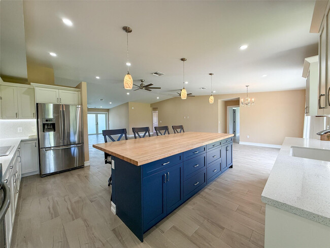 Building Photo - 17420 St