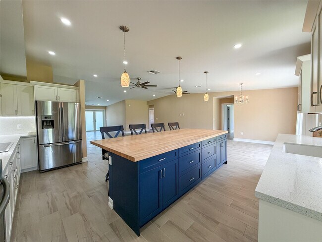 Building Photo - 17420 SW 54th St