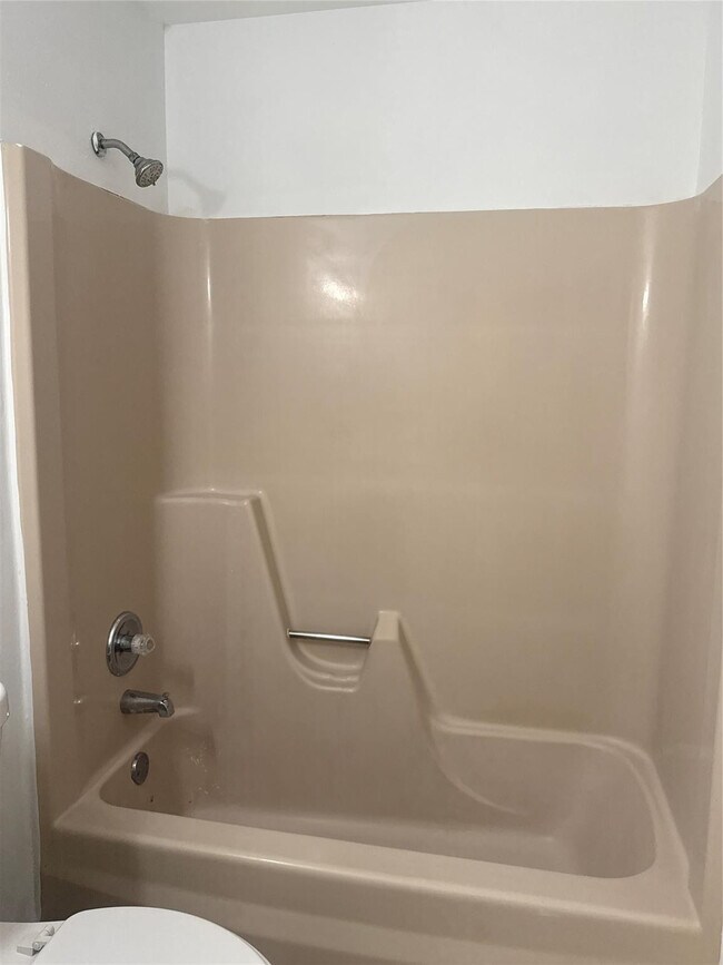 Building Photo - 7427 SW 13th St