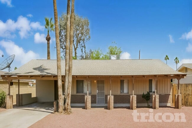 Building Photo - 6258 W Wolf St