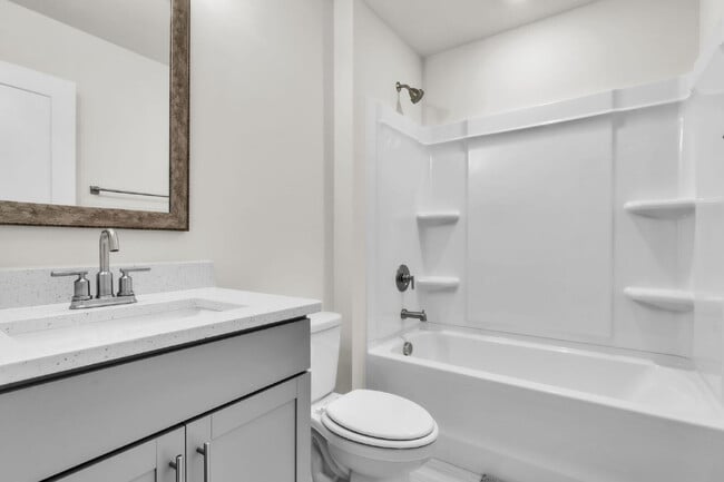 Building Photo - Elegant 5BR/4BA Home Minutes from the Swam...