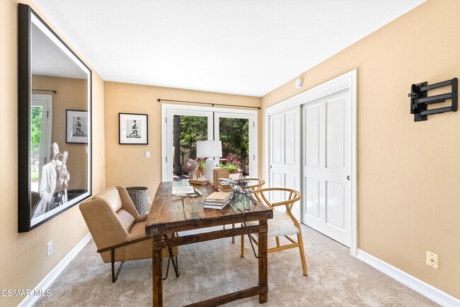 Building Photo - 1074 Deseo Ave