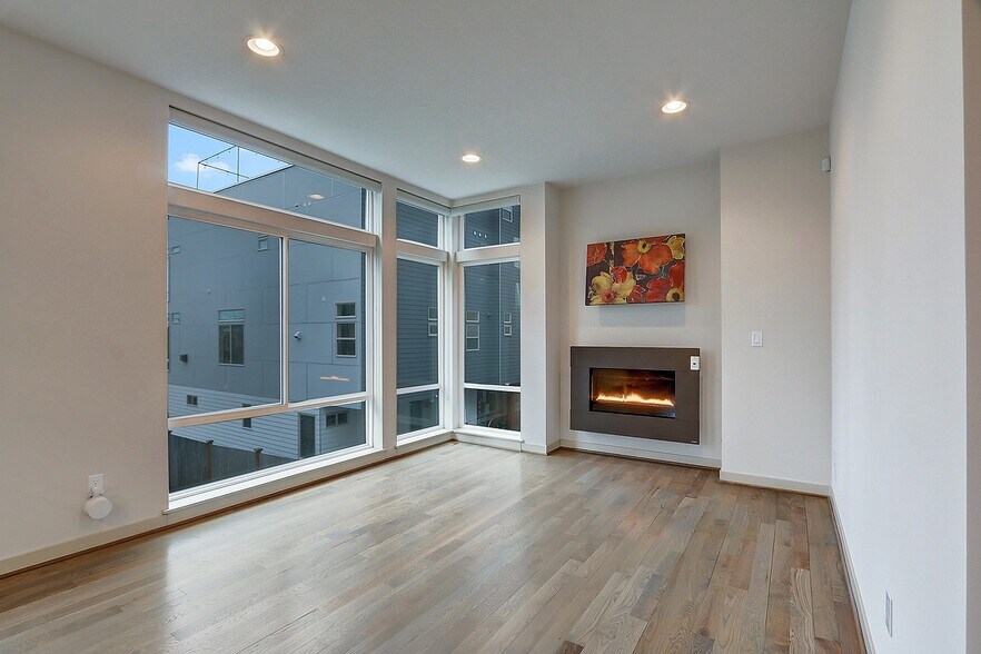 Building Photo - 2218 NW 64th St