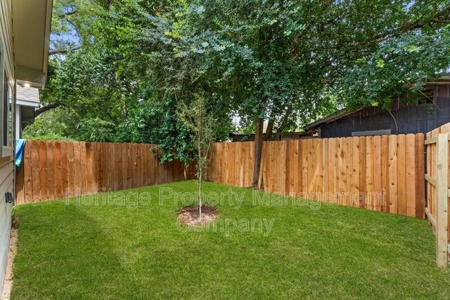 Building Photo - 109 Remolino