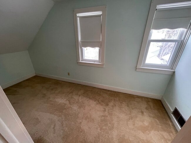 Building Photo - Unique Rental Home