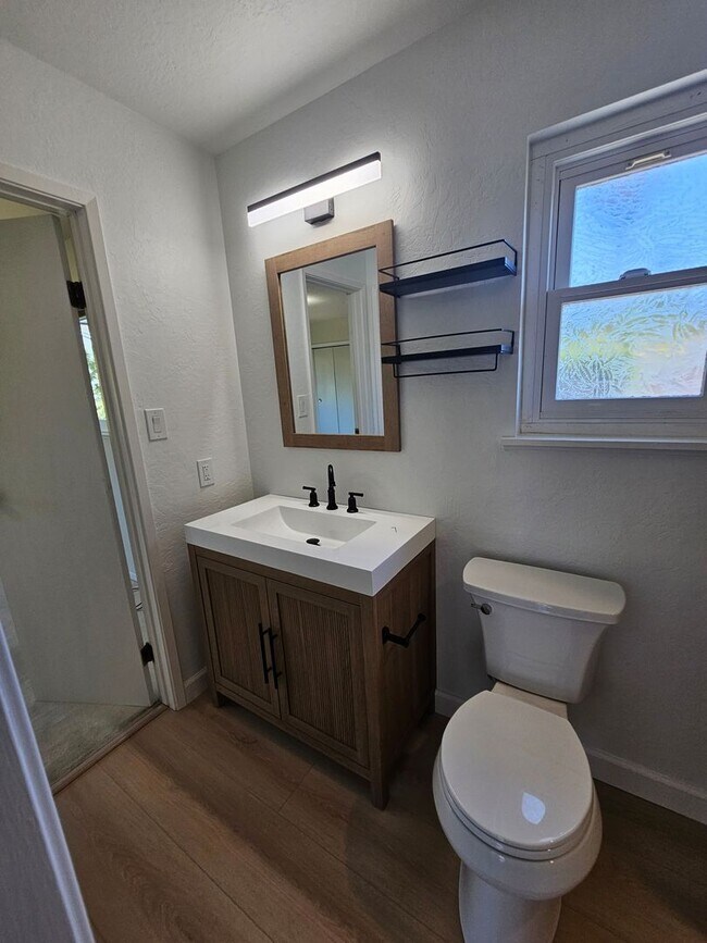 Building Photo - REGAL 4 Bed/3 Bath Home in FREMONT