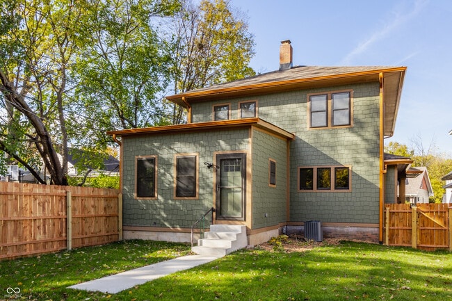 Building Photo - 1235 Tecumseh St