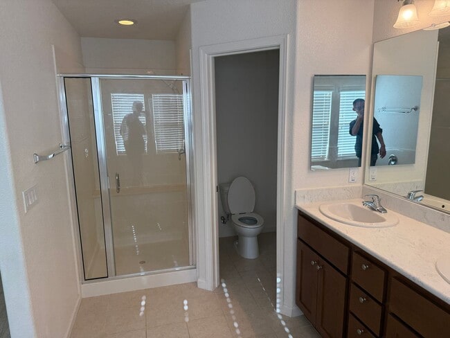 Building Photo - MODERN NEWER 3 BEDROOM 2 STORY FAIRFIELD *...